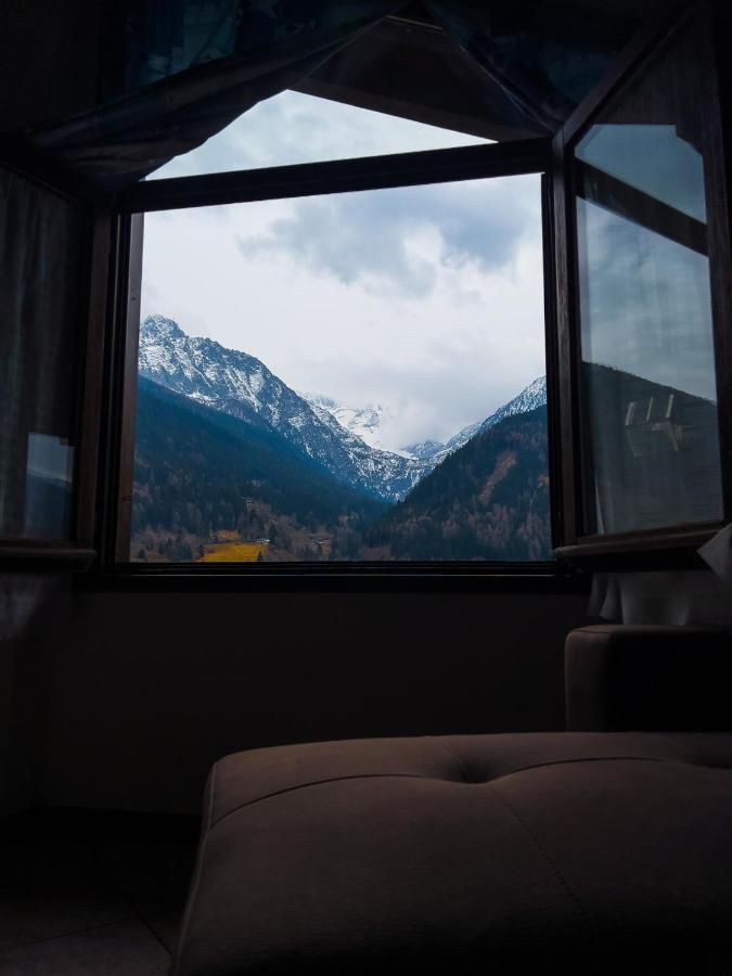 El Rocol Aparthotel Vezza d'Oglio Bagian luar foto