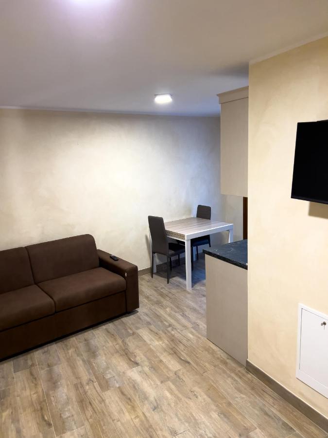 El Rocol Aparthotel Vezza d'Oglio Bagian luar foto