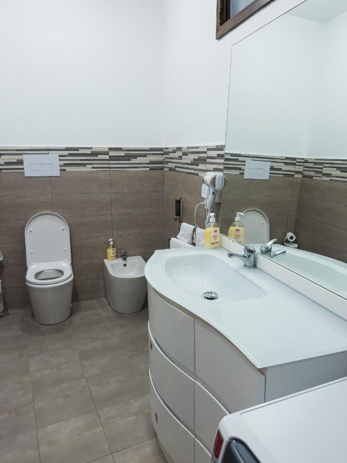 El Rocol Aparthotel Vezza d'Oglio Bagian luar foto